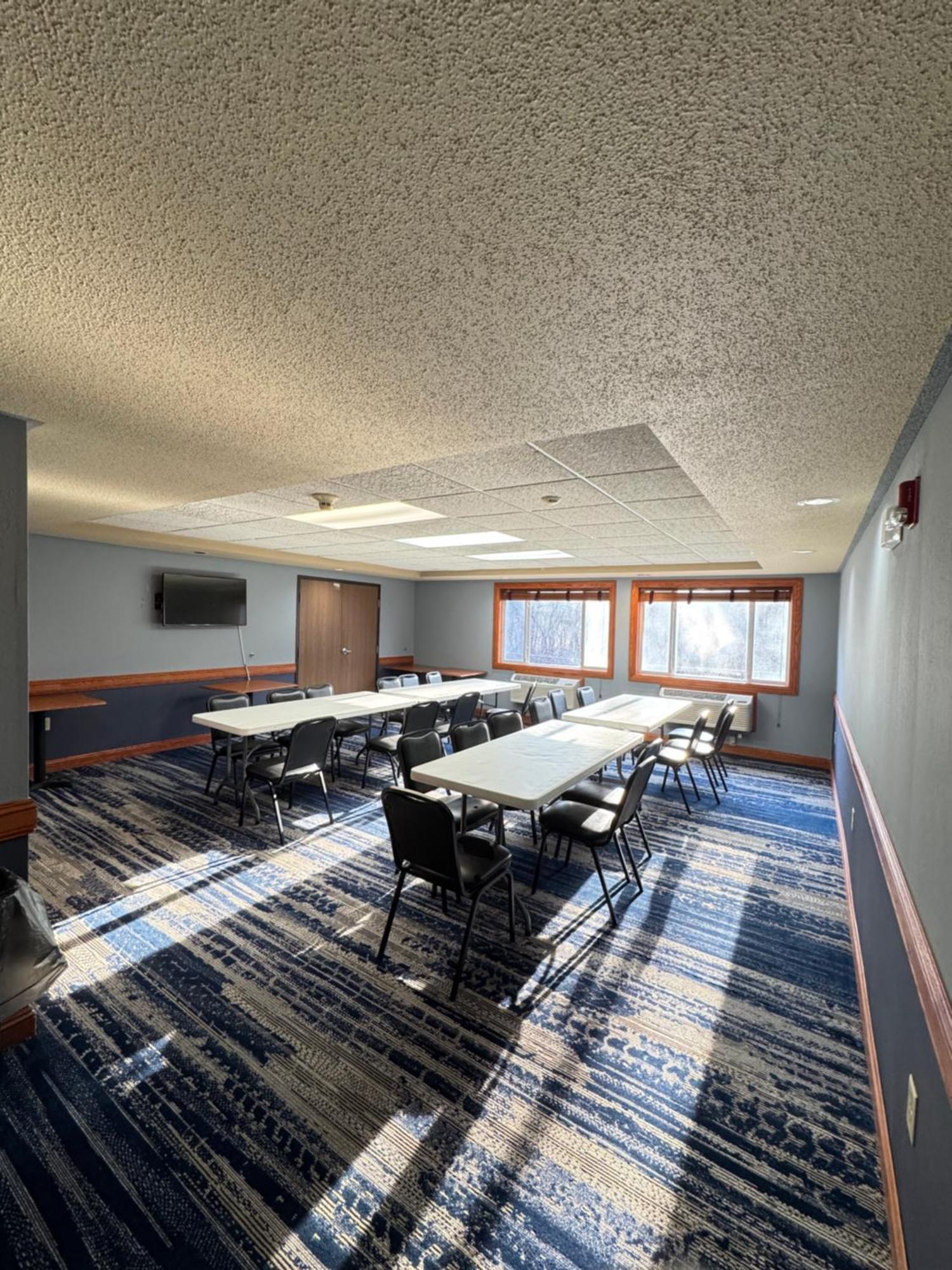 Americinn By Wyndham Baldwin Exterior photo